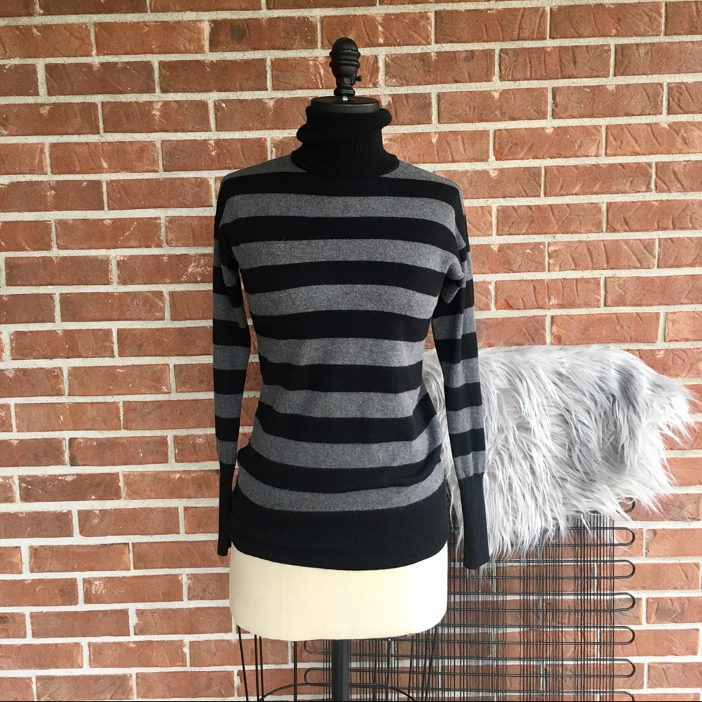 GAP Wide Striped Turtleneck Sweater S